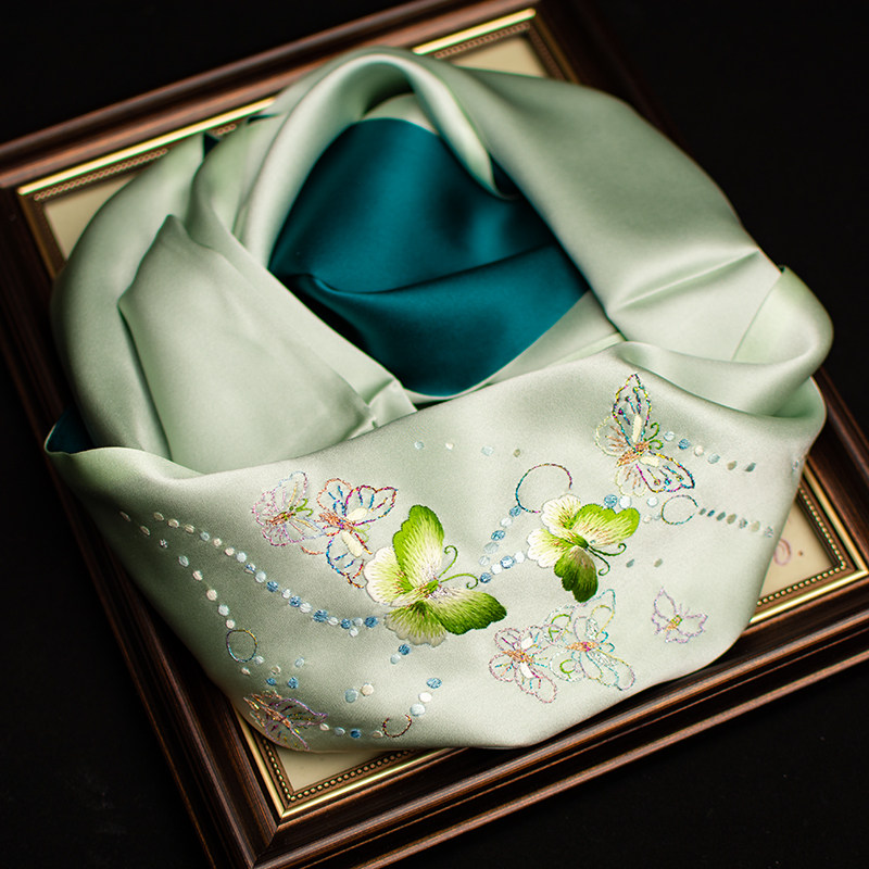 Silk Neck Scarf - Schal aus reiner Seide mit Suzhou-Stickerei,