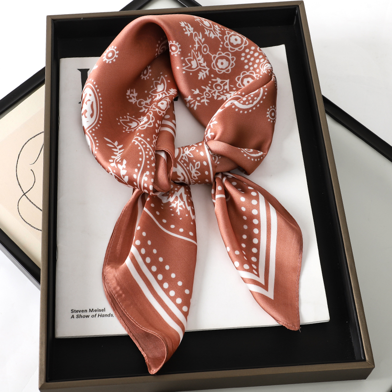 Luxus Marke Seide Quadrat Pais – Ascot Neck Scarf Bewertung und Preis