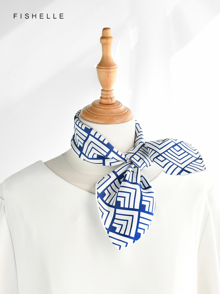 Chinesische klassische blau we – Ascot Neck Scarf Bewertung und Preis