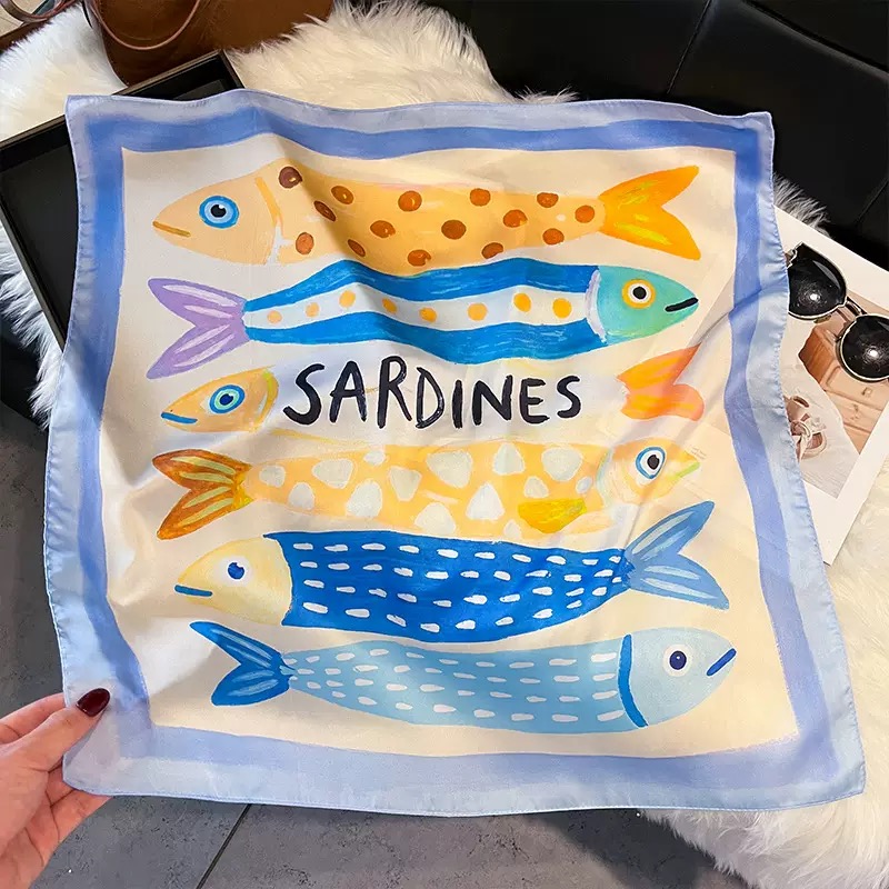 Modische Fischmuster Quadratis – Silk Neck Scarf Bewertung und Preis